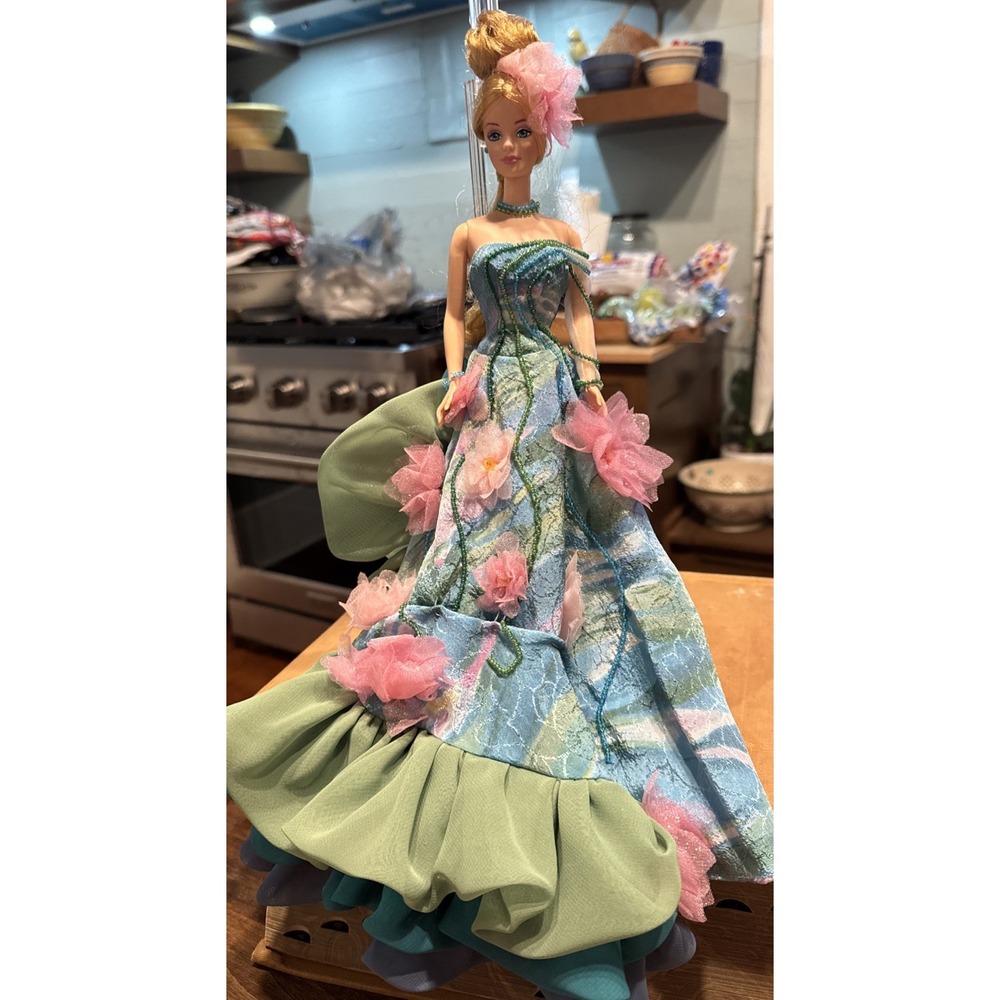 Mattel 1997 Claude Monet Water Lily Barbie Doll